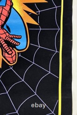 1975 Amazing Spider-man Marvel Day-glo Blacklight Poster Comic Book Superhero