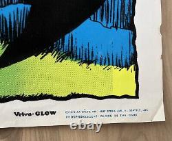 1979 VINTAGE Original Velva Glows In Dark VELVET BLACKLIGHT COUNT DRACULA Poster