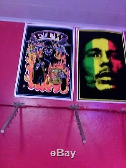 20 brand new blk light posters and 2 new 18 black lights. New