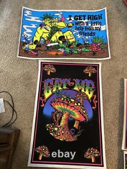 4 Alice In Wonderland Blacklight Flocked Poster And 2 Other Blacklight Posters