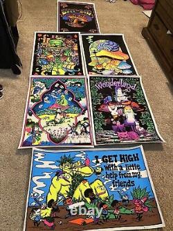 4 Alice In Wonderland Blacklight Flocked Poster And 2 Other Blacklight Posters