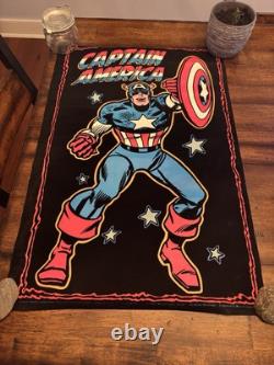 Captain America BLACKLIGHT POSTER 32 Rare NOS Vtg 70s Flocked John Romita 1975