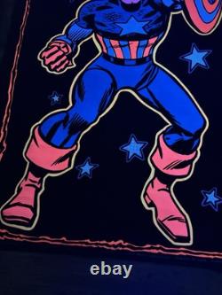 Captain America BLACKLIGHT POSTER 32 Rare NOS Vtg 70s Flocked John Romita 1975