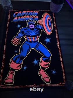 Captain America BLACKLIGHT POSTER 32 Rare NOS Vtg 70s Flocked John Romita 1975