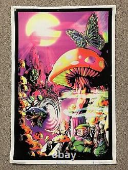 Collection of x7 Black Light Posters (24x36) with Starter Blacklight (FREE SHIP)