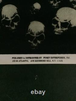 Fashion Victim 1988 SKULLS-A-GLOW #914 Blacklight Pop Art Skulls Poster Unframed