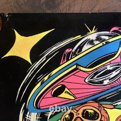 Frisby Freak 1970s Rare Psychedelic Blacklight Poster Nate Owens 21 x 32 Inches