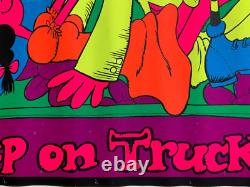 KEEP ON TRUCKIN' VINTAGE 1970's HEADSHOP BLACKLIGHT POSTER By PLATT -NICE