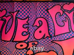 LIVE A LIFE OF LOVE VINTAGE 1970's HIPPIE HEADSHOP BLACKLIGHT POSTER -NICE