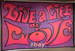LIVE A LIFE OF LOVE VINTAGE 1970's HIPPIE HEADSHOP BLACKLIGHT POSTER -READ