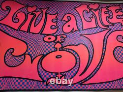 LIVE A LIFE OF LOVE VINTAGE 1970's HIPPIE HEADSHOP BLACKLIGHT POSTER -READ