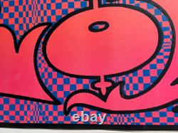 LIVE A LIFE OF LOVE VINTAGE 1970's HIPPIE HEADSHOP BLACKLIGHT POSTER -READ