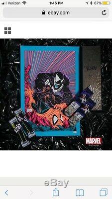 NYCC 2018 EXCLUSIVE Marvel X Stance Venom Blacklight Poster and Socks