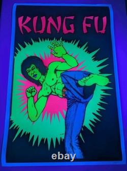 Original Bruce Lee Kung Fu Blacklight Poster Black Light 23 x 35 Flocked