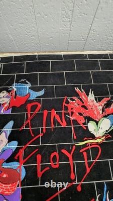 PINK FLOYD THE WALL Flocked Blacklight Poster 1994 Scorpio SCREAMIN HEADS #1652