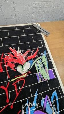 PINK FLOYD THE WALL Flocked Blacklight Poster 1994 Scorpio SCREAMIN HEADS #1652