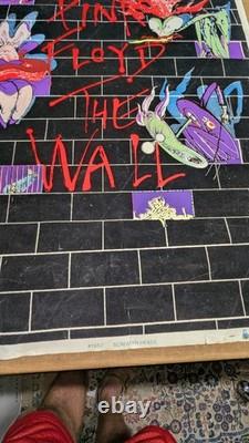 PINK FLOYD THE WALL Flocked Blacklight Poster 1994 Scorpio SCREAMIN HEADS #1652