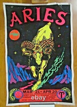 RARE 1982 VTG Aries Flocked Zodiac Vaporwave Blacklight Astronomy Poster #1703