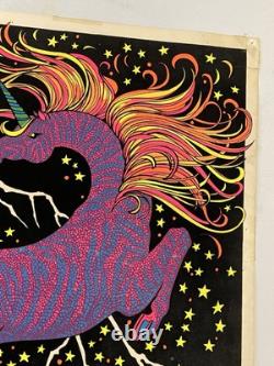 RARE Vintage 1972 Velva-Print Blacklight Poster Felt Velvet PP405 UNICORNS 35x23