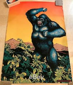 RARE Vintage 1977 KING KONG Black Light Poster Blacklight Pro Arts AS-IS 28X40