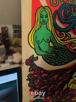 Rare 1968 Artko Studios Queen's Charisma Psychedelic Blacklight Poster Chess