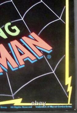 SPIDERMAN MARVEL Black light poster 1975 Flocked JOHN ROMITA