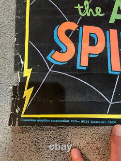 SPIDERMAN MARVEL Black light poster 1975 Flocked JOHN ROMITA 32 x 21 Rolled