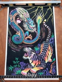Velvet Poster Tiger Dragon Battle Death Blacklight Retro 1970s NEW NOS USA 35x23