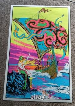 Vintage 1970s Vikings Return Original Black Light Poster 23 x 35 Very Rare