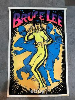 Vintage 1974 Bruce Lee Game of Death Black Light Poster Flocked 35 x 23 Rolled