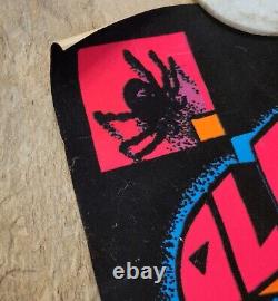 Vintage 1975 Alice Cooper Welcome to My Nightmare Blacklight Poster Rare 32x21