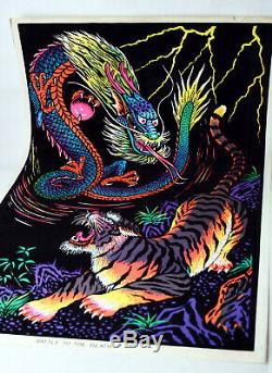 Vintage 1978 Battle To The Death Dragon Vs Tiger Velvet Blacklight Poster New