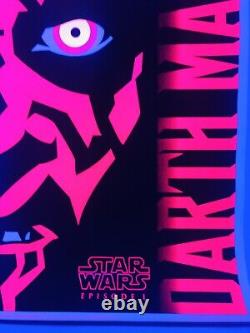Vintage Flocked 1999 Star Wars episode I Darth Maul Blacklight Poster 22x 34 US