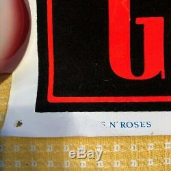 Vintage Guns n' Roses Flocked Blacklight Poster #819 Appetite for Destruction