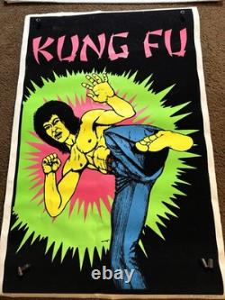Vintage Original Bruce Lee Kung Fu Blacklight Poster Black Light 23 x 35 Flocked