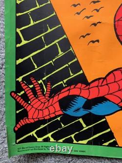 Vintage Spiderman Marvel Third Eye Black Light Poster 4016 Gil Kane Used Damage