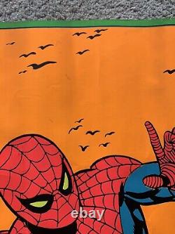Vintage Spiderman Marvel Third Eye Black Light Poster 4016 Gil Kane Used Damage